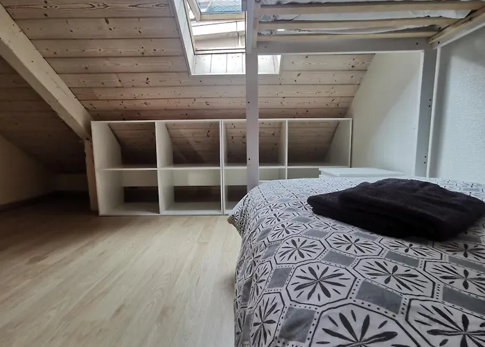 La Maison Bleue, Daire Rodez