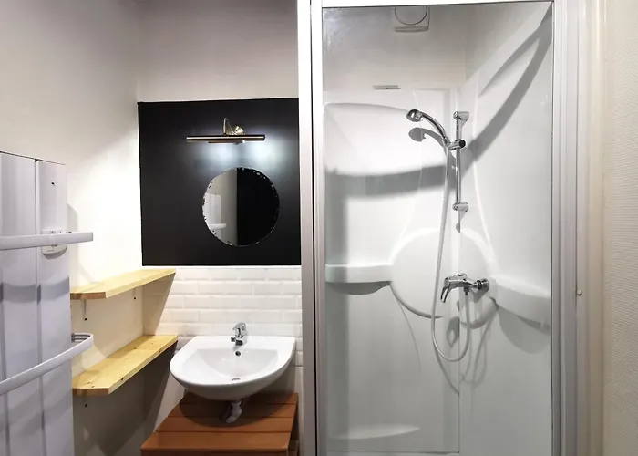 La Maison Bleue, * Ροντέζ